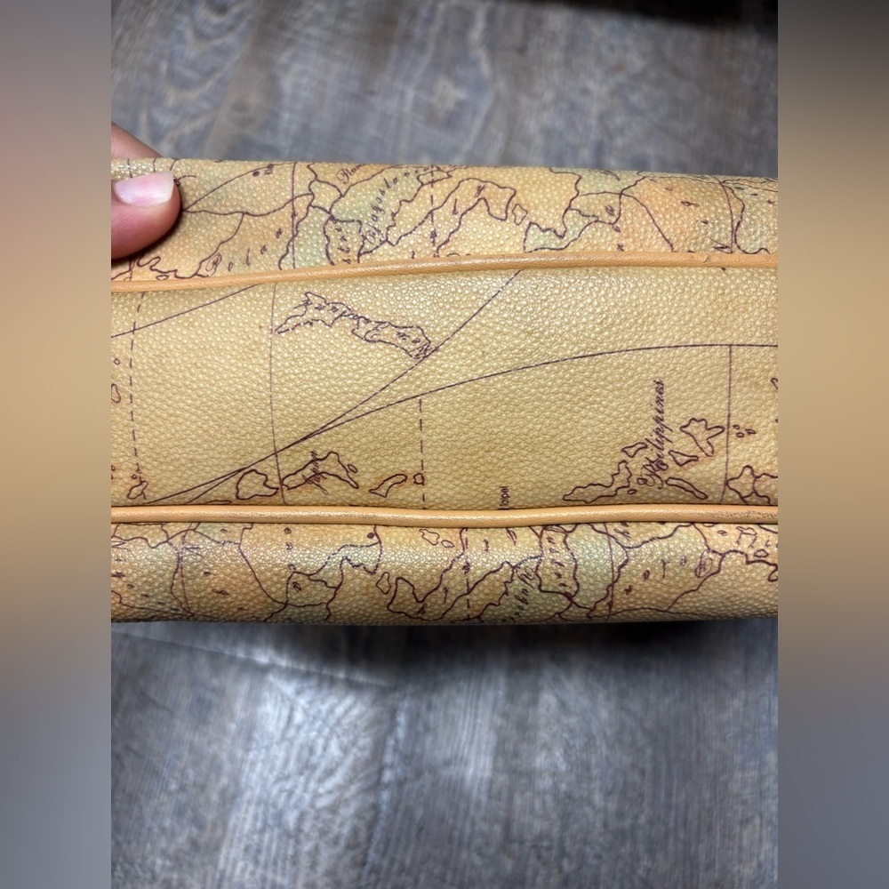 Allan Edward  Map Print Shoulder Bag - Picture 10 of 15